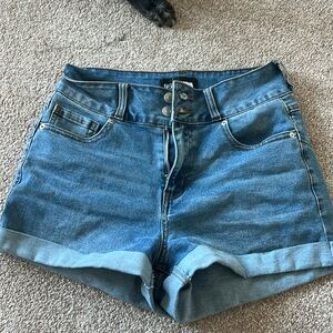 Fashion move high waisted shorts